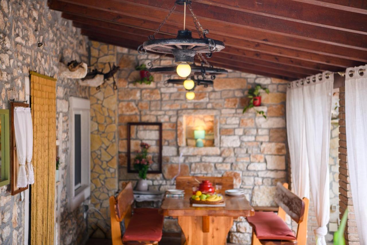 Rustic Istrian House Varesco Βίλα Krnica Εξωτερικό φωτογραφία