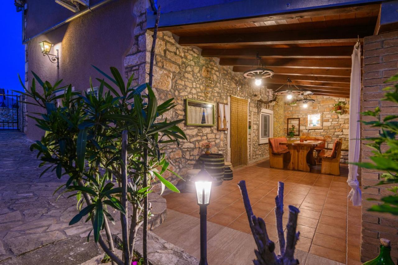 Rustic Istrian House Varesco Βίλα Krnica Εξωτερικό φωτογραφία