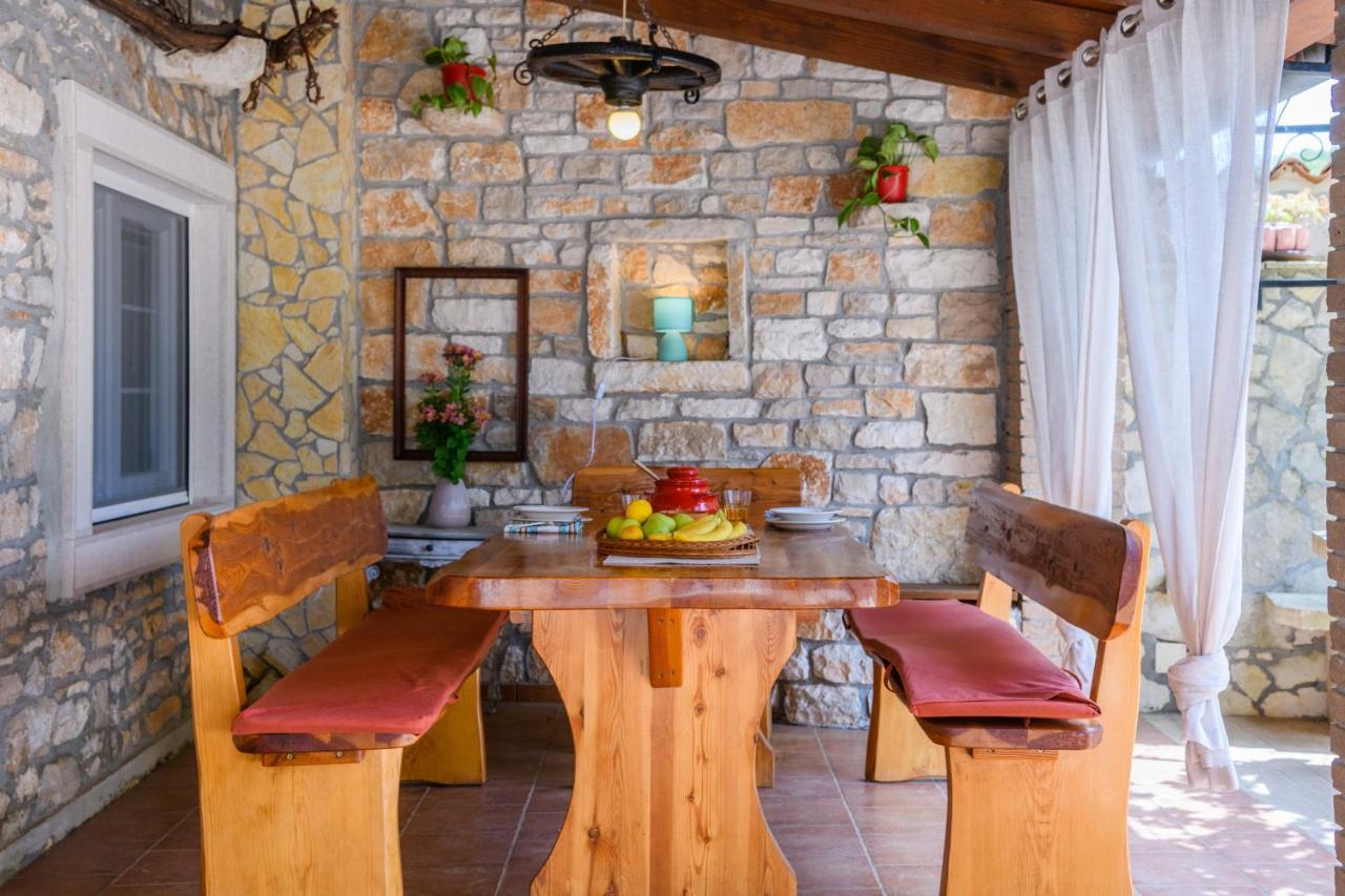 Rustic Istrian House Varesco Βίλα Krnica Εξωτερικό φωτογραφία