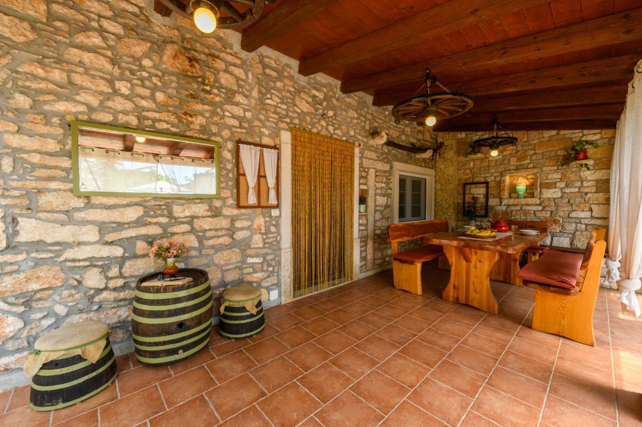 Rustic Istrian House Varesco Βίλα Krnica Εξωτερικό φωτογραφία