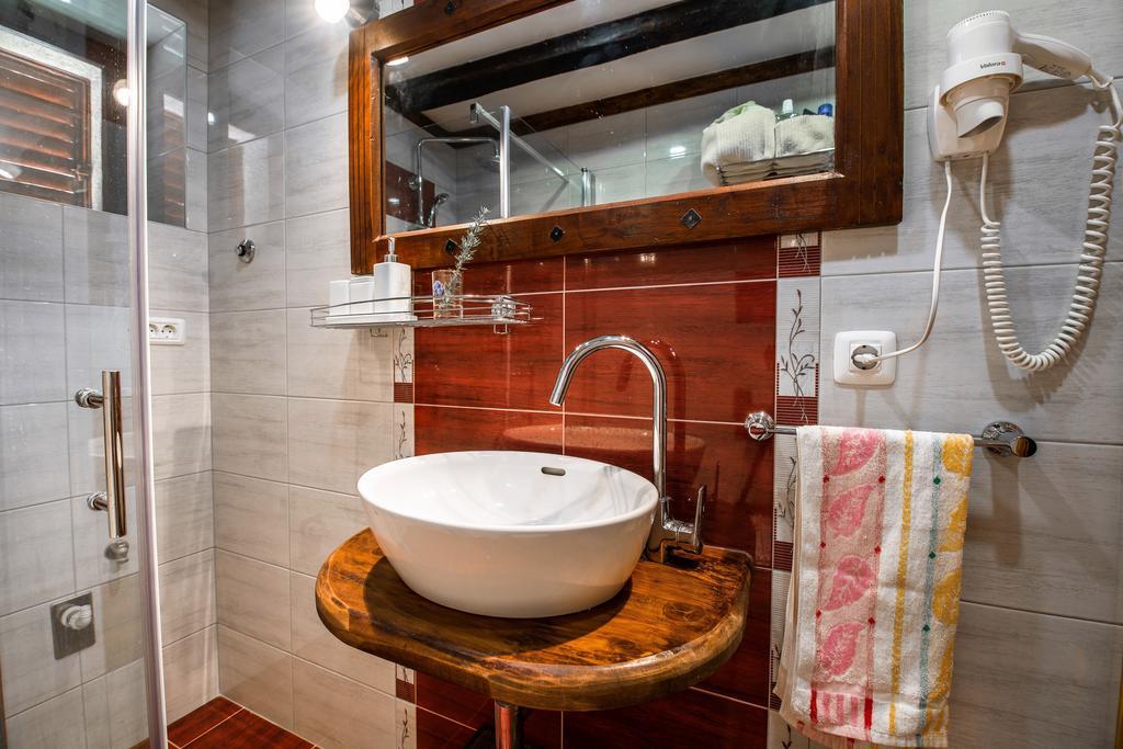 Rustic Istrian House Varesco Krnica Εξωτερικό φωτογραφία